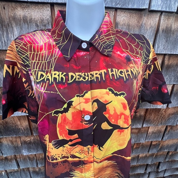 Hocus Pocus Sanderson Sisters Bleached Halloween T-Shirt – Size M NWOT - Picture 4 of 6